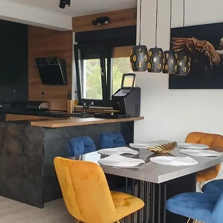 Penthouse For Two Family Apartman