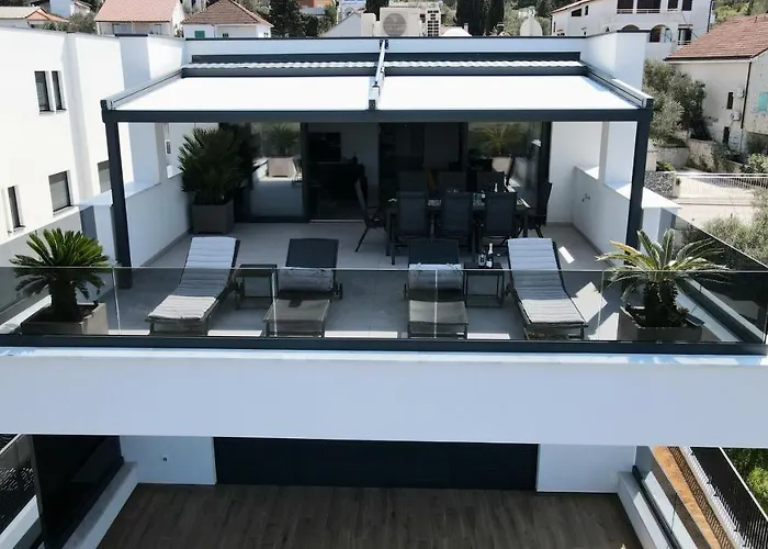 Appartement Penthouse For Two Family *