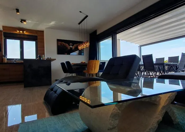 Appartement Penthouse For Two Family *