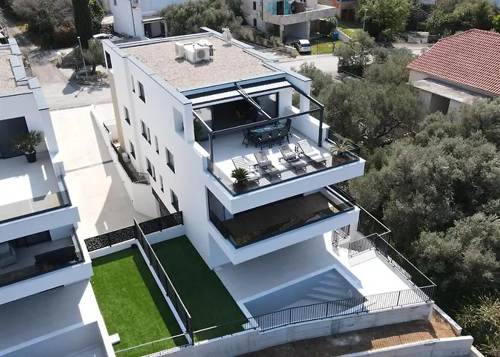 Appartement Penthouse For Two Family *