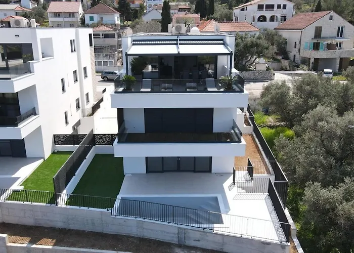 Penthouse For Two Family Murter