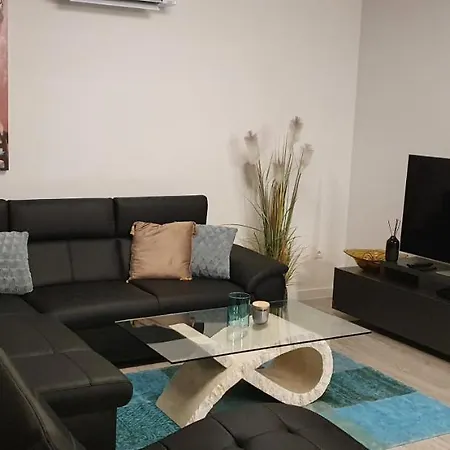 Penthouse For Two Family *