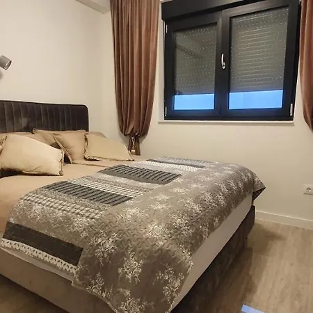 Penthouse For Two Family Apartment Murter