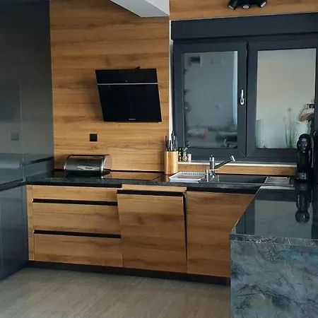 Apartment Penthouse For Two Family *