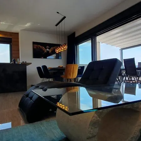Apartment Penthouse For Two Family *